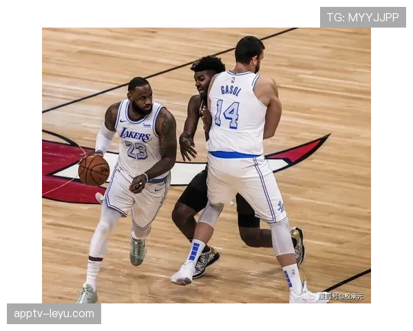 贝肯鲍尔状态回暖，赛场统治力尽显引关注