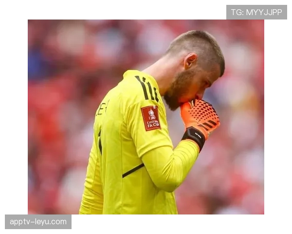 库尔图瓦技术升级,双脚出球引领守门员新风尚 库尔图瓦技术升级,双脚出球引领守门员新风尚