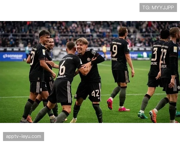 拜仁中路强势突破：渗透战术成连胜关键