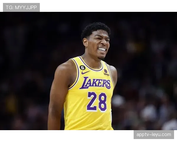 戴维斯状态持续攀升，闪耀生涯高光时刻助力球队再创辉煌